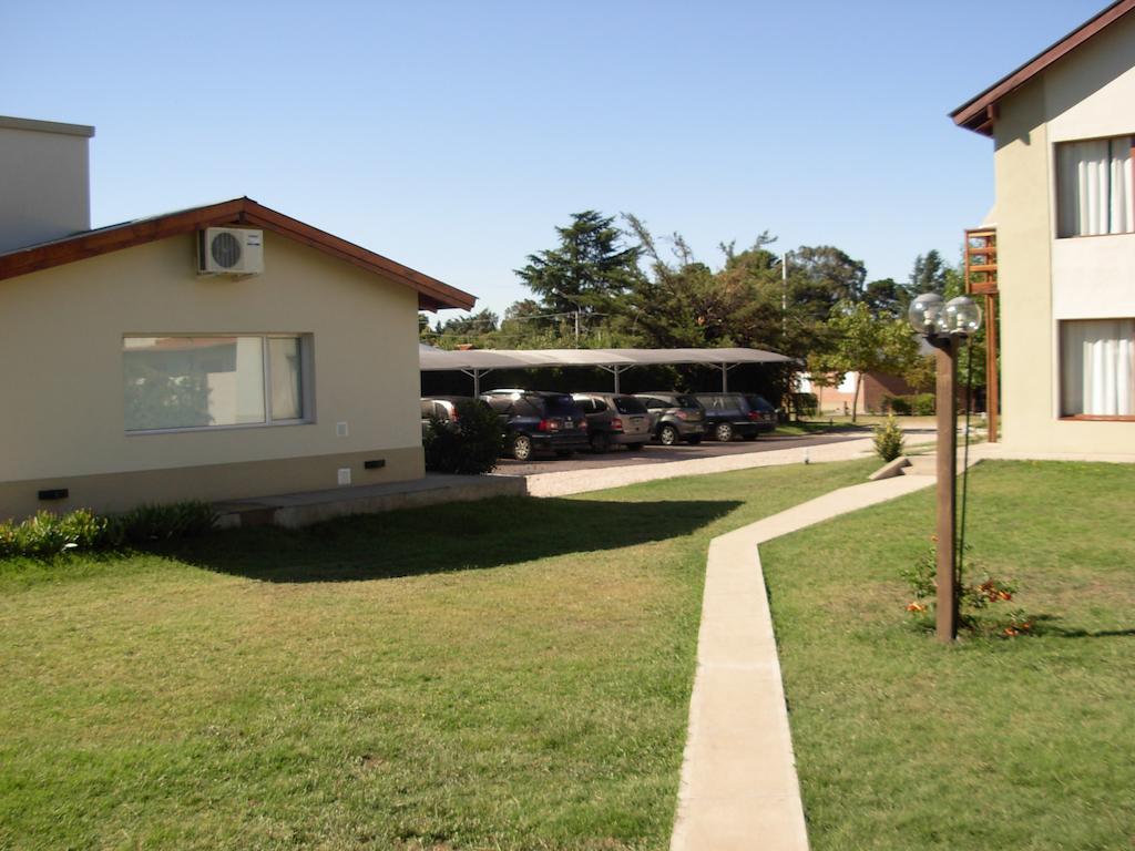 Aparthotel Posada El Jarillal Sierra de la Ventana Exterior foto